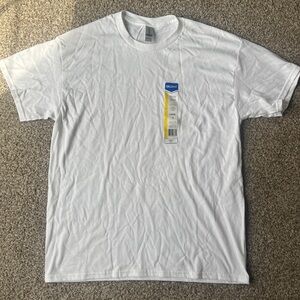 Gildan White Tshirt, Large
